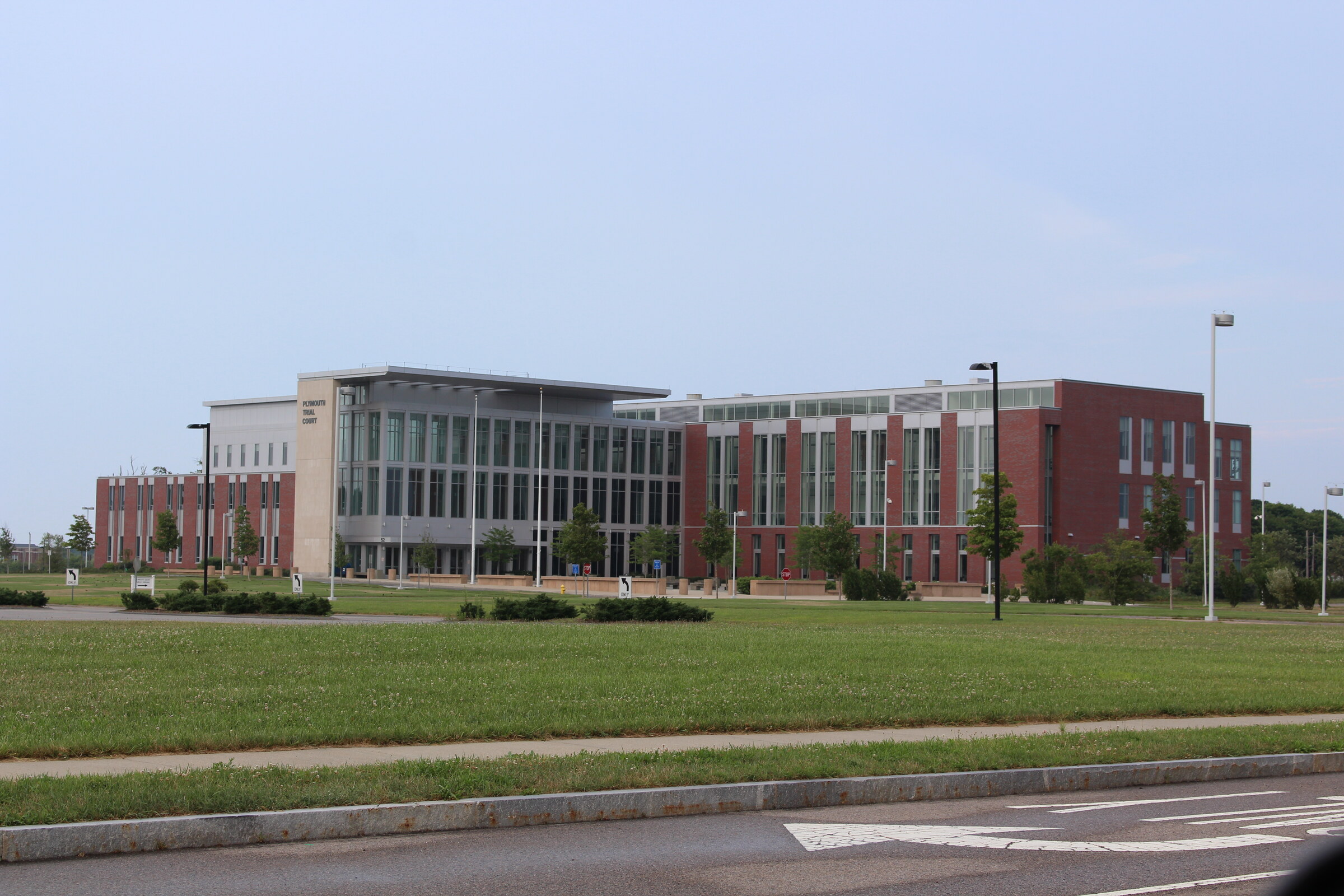 Exterior of the Plymouth Trial Court in Plymouth, Massachusetts